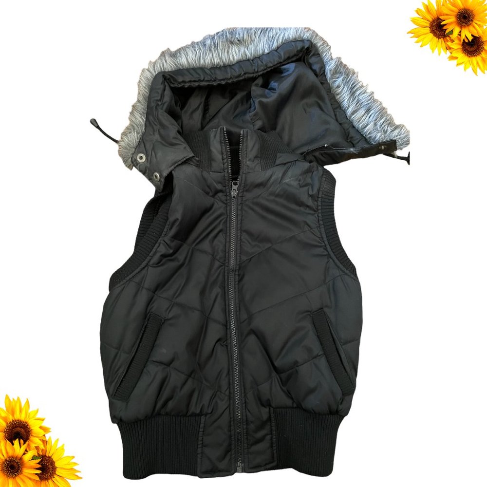 Forever 21 Puffer Vest Hooded Faux Fur Hood With Pockets